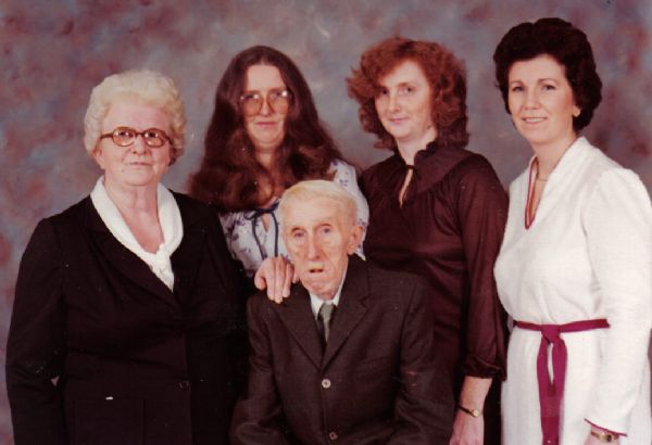 Marsh and Elizabeth Fairbairn with sisters Joy, Marsha and Faye - Unknown