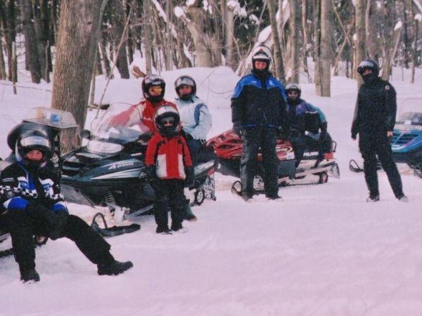 A collection of lights on the machine and a man of enthusiasm and dedication, snowmobilers across the province knew Robert. Between teaching the course for the beginner sledders to being Warden for the Mount Forest Drifters, everyone knew he belonged on t