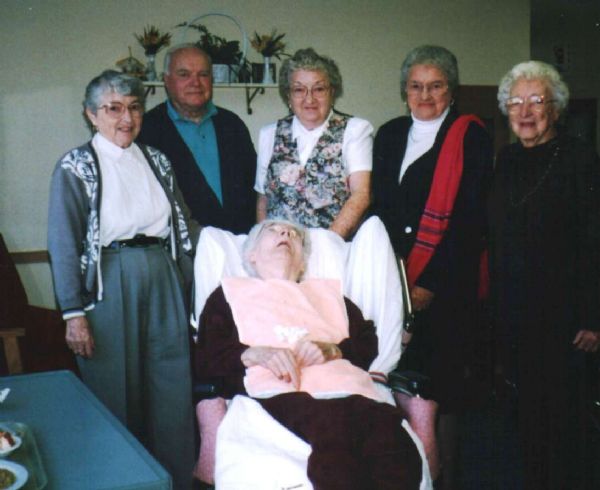 Aunt Mildred, Uncle John, Theresa (my mother), Aunt Florence, Aunt Vera, Aunt Kathleen